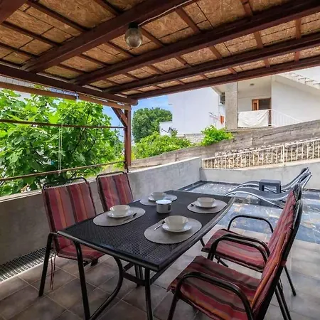 Apartment One-bedroom In Crikvenica Liii