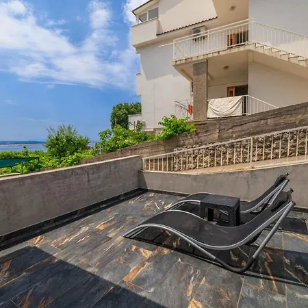 Apartment One-bedroom In Crikvenica Liii *